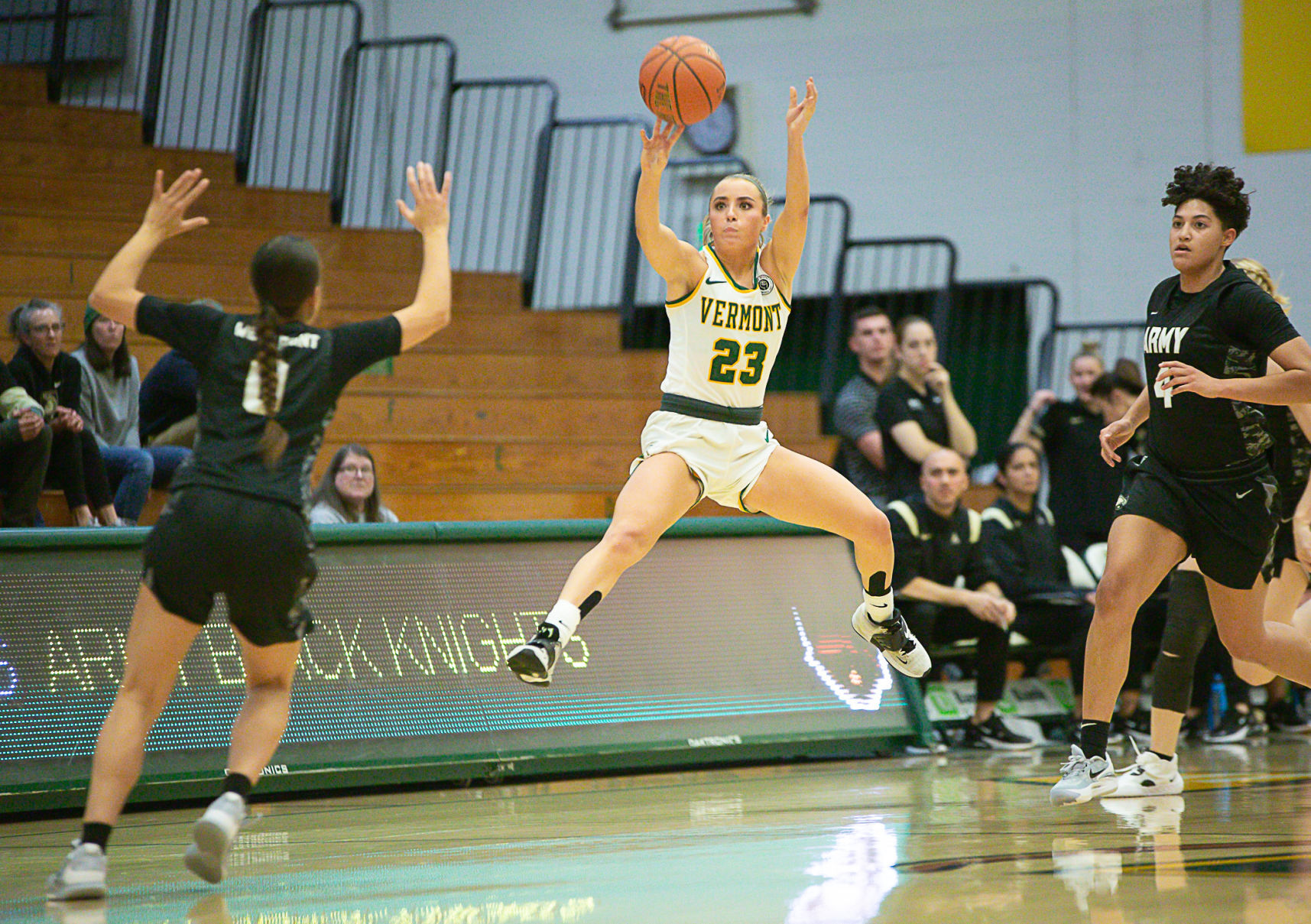 College Roundup: Utterback, Catamounts overpower Wildcats